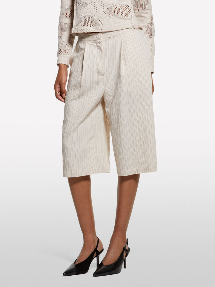 Βερμούδα λευκή κρεμ ριγέ - παντελόνια σορτς γυναικεία - Λευκο Κρεμ | Sisley image number 3